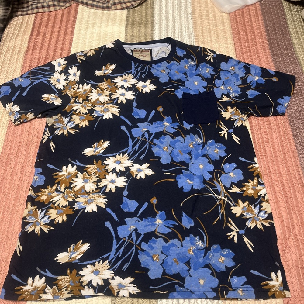 HUDSON & BORROW NYC Shirt Men XL Blue Cream Floral Graphic Tee Festival NEW